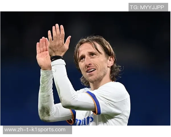 足球场上的十号传奇球星 谁是无可争议的中场大师