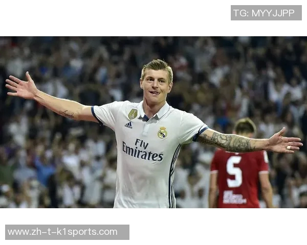 四十岁依然活跃的足球球星:探秘他们如何保持巅峰状态 四十岁依然活跃的足球球星:探秘他们如何保持巅峰状态